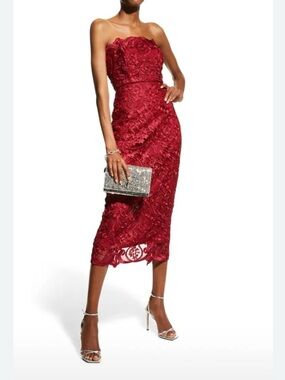 Badgley Mischka Strapless berry Lace Midi Dress